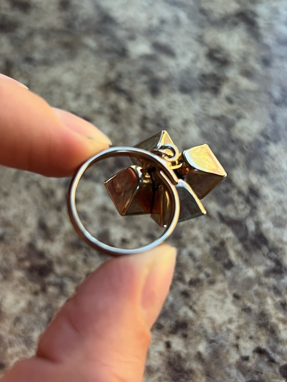 4 Silver Tone Rings - Picture 13 of 14
